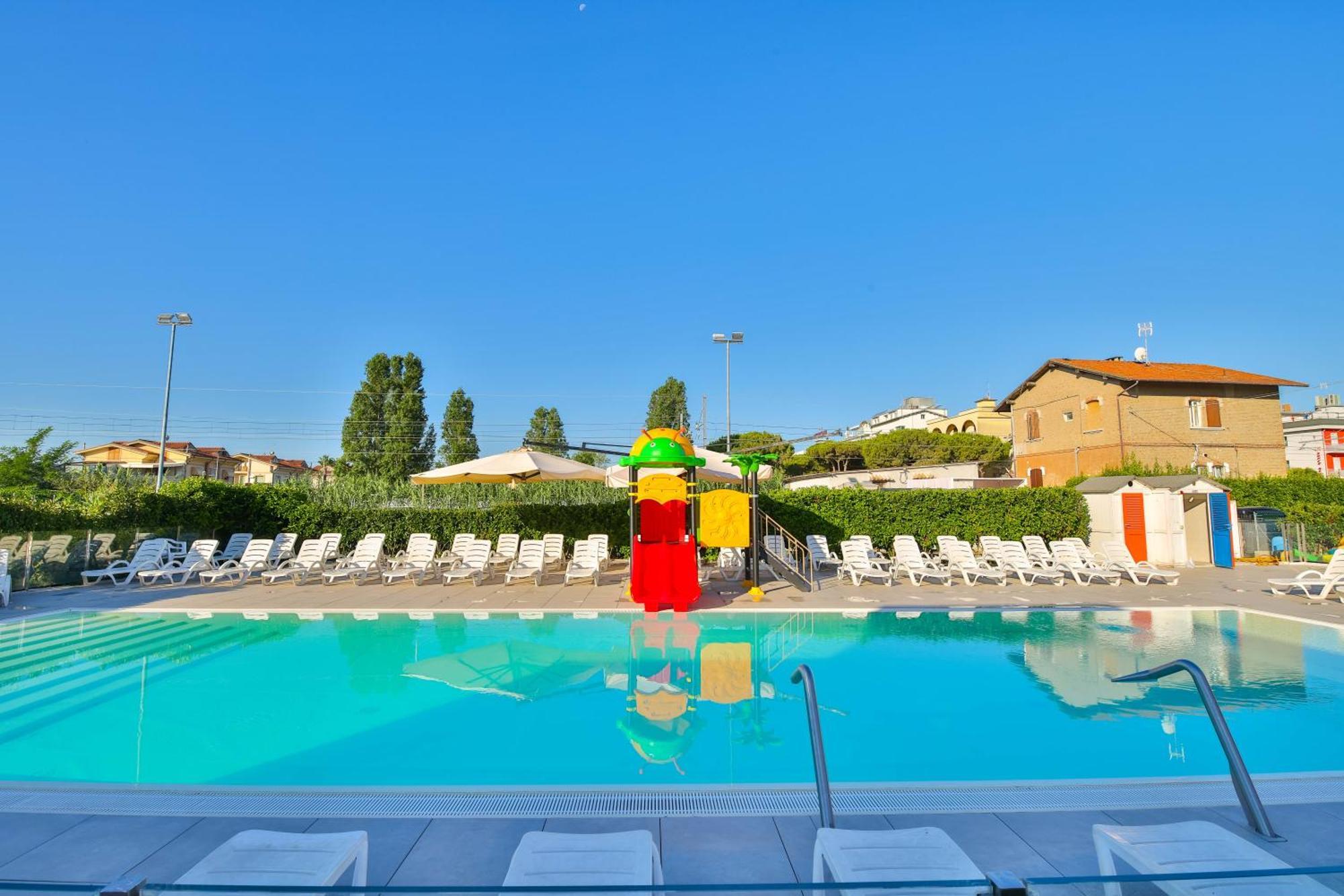 Ciccio Hotel Misano Adriatico Kültér fotó