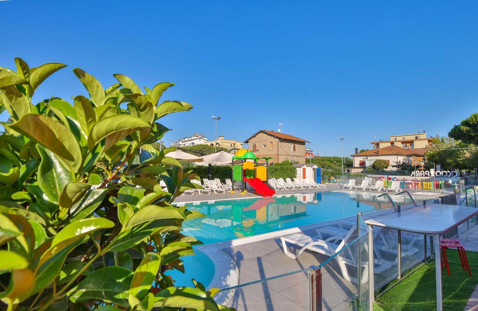 Ciccio Hotel Misano Adriatico Kültér fotó