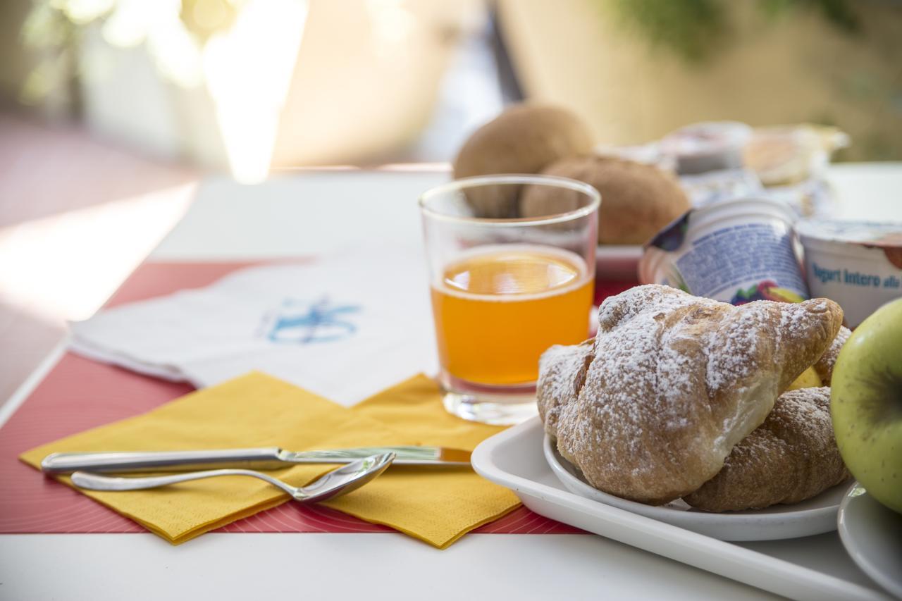Ciccio Hotel Misano Adriatico Kültér fotó